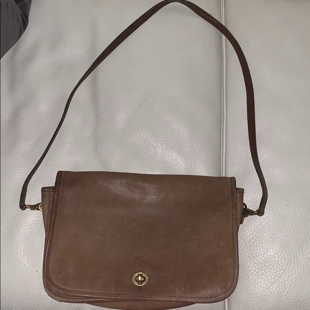 VINTAGE COACH BAG - CROSSBODY